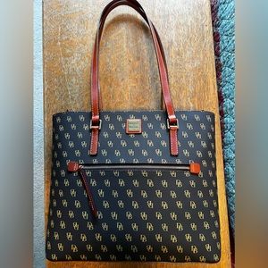 Dooney & Bourke New with tags BROWN TMORO Large Gretta Shopper Shoulder Tote